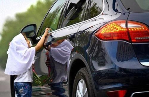 انفعال وزارت اقتصاد منجر به تشدید فاصله طبقاتی شد