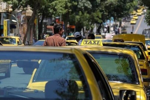 تکذیب قطع سهمیه بنزین خودرو های بدون بیمه از اول دیماه