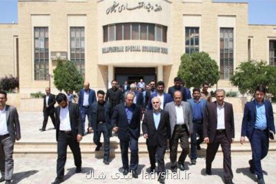 بازدید وزیر امور اقتصادی و دارایی از منطقه ویژه اقتصادی سلفچگان