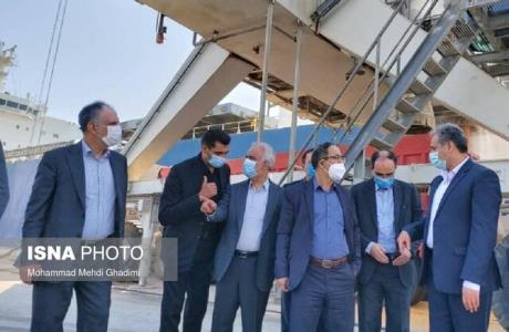 بازدید وزیر جهاد كشاورزی از روند تخلیه نهاده ها در بندر شهید رجایی